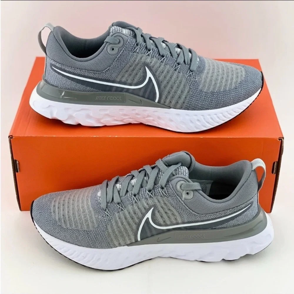 SOLD New in Box Woen Nike React Infinity Run FK2 Grey Rubber shoe Sneakers - Picture 1 of 10
